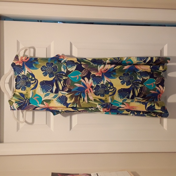 Tropical print Dress - Picture 2 of 3